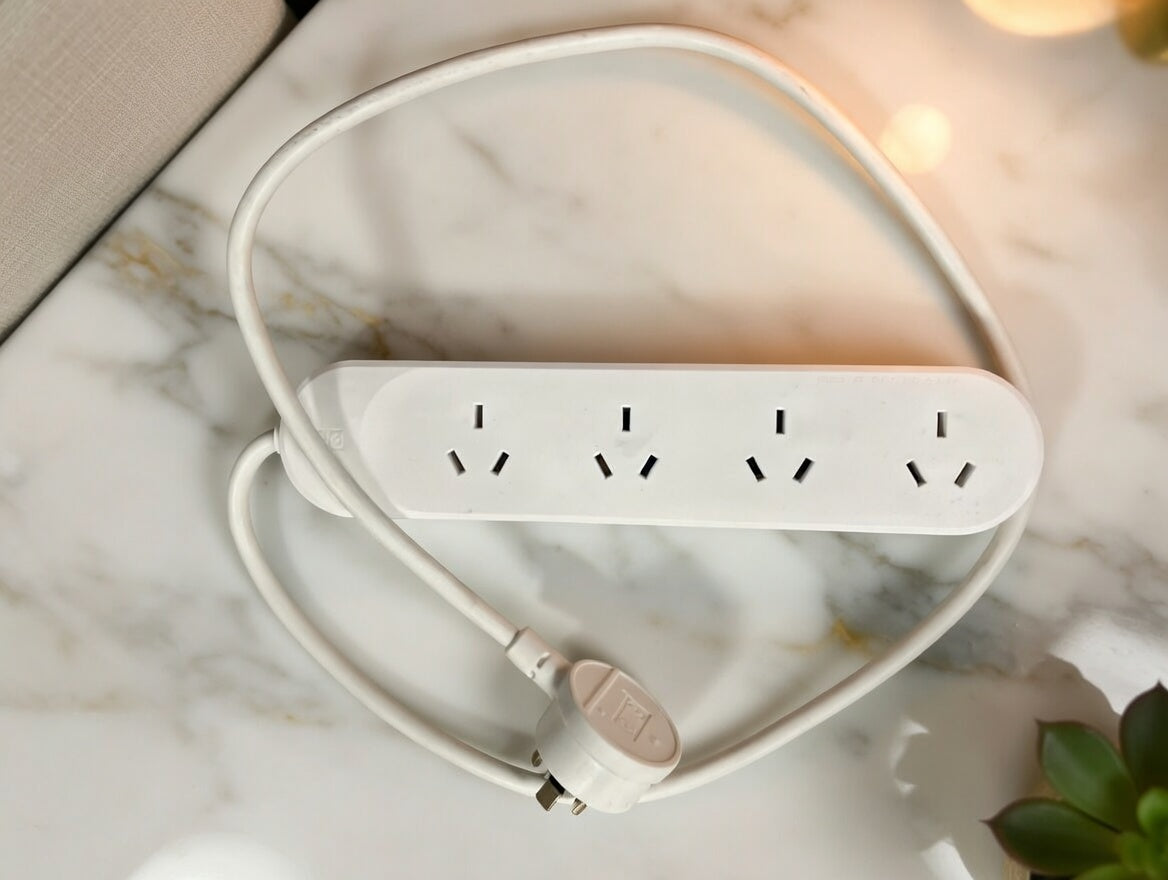 Unbranded 4-Outlet Power Board